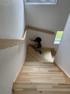 無垢の階段
