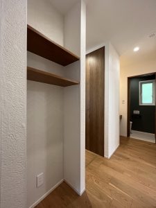 掃除道具、日常使いの収納棚