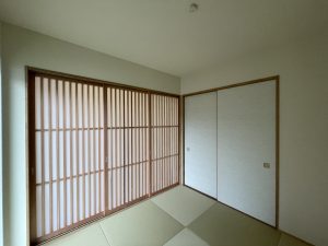 木のぬくもりが伝わる造作建具