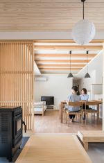 ホールから渡り廊下