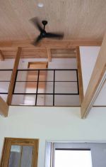 空気を循環させるシーリングファン