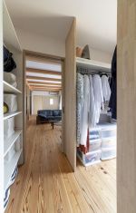 洗面室と隣接するファミリークローク