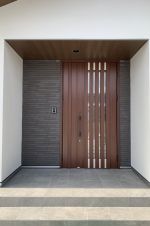 アクセントタイルの映える玄関