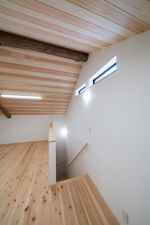 納屋2階へ