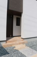 雨の日も安心な囲み玄関