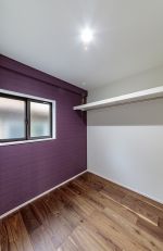 寝室から続くウォークインクローゼット