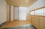 木の香りが溢れる広々とした玄関ホール