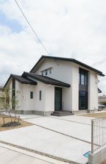 アクセント壁が印象的な外観