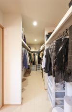 物干し室から続くファミリークローク