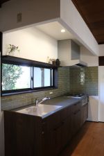 タイルがアクセントのキッチン